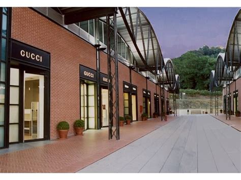 outlet firenze ciglio gucci|gucci factory outlet.